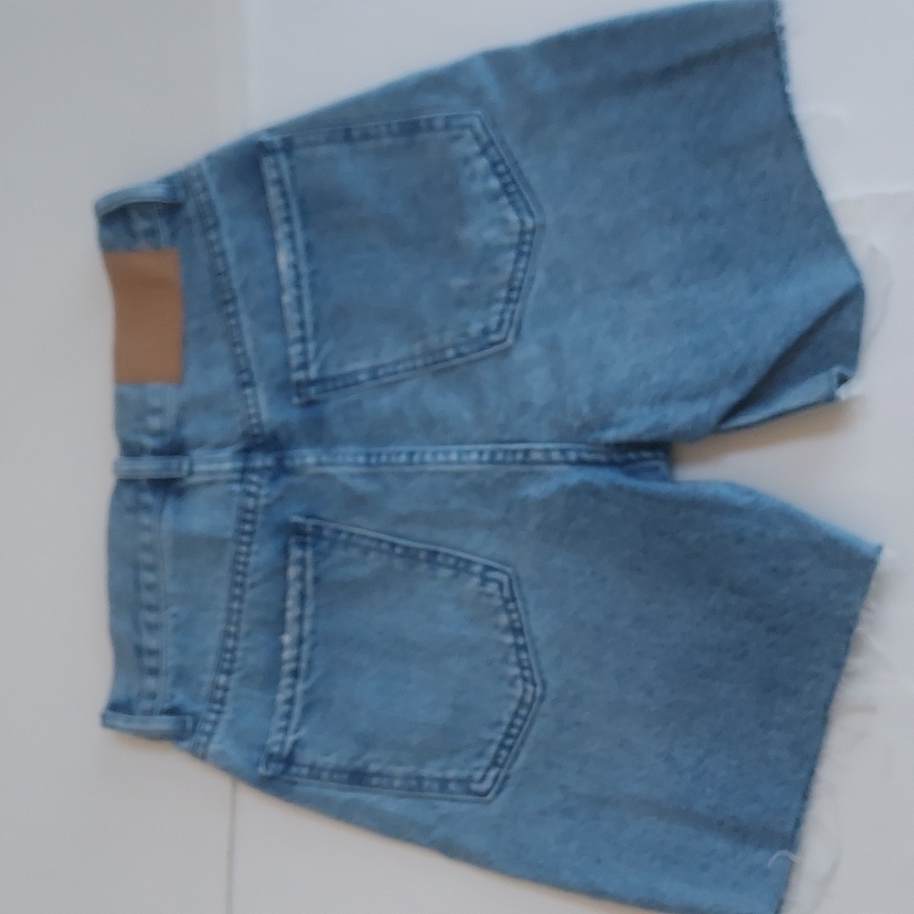 Ladies Pacsun Blue Denim Distressed Button Fly 5.5" Inseam Dad Shorts Size 24 - Picture 7 of 7